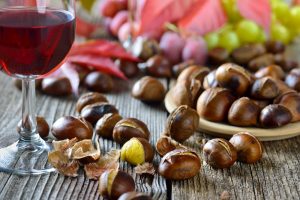 Wine & Nuts 101: The Best Pairing Advice For a Tasting Nutty Treat