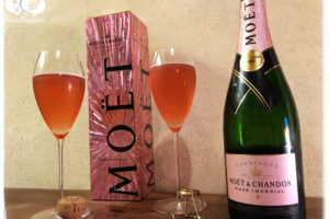 How Good is Moët & Chandon Imperial Rosé Champagne?